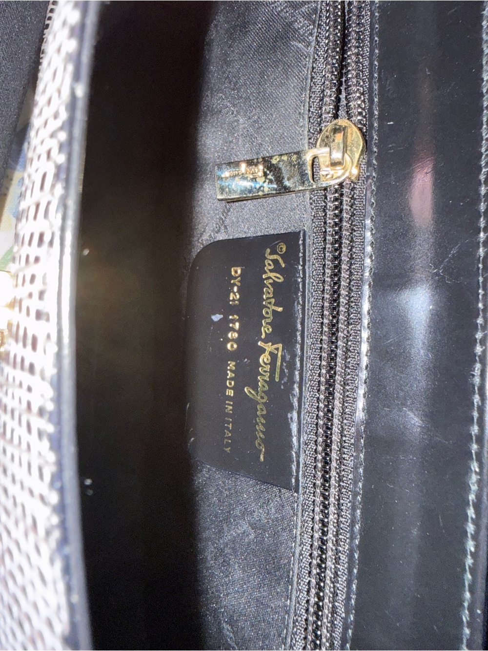 Salvatore Ferragamo Black and Gray Textured Shoulder Bag with Gold Tone Clasp - Picture 5 of 5